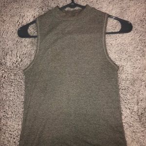 Sleeveless grey top